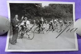 Wielrennen Cyclisme Critérium Des As. Avec Cycliste Speicher Départ Paris D75 - 2/09/-1933 Photo H. Manuel -Rare-scarce - Radsport