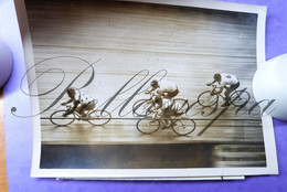 Wielrennen Cyclisme 11/02/1934 Championnat D'Hiver D'Omnium . Piste France Presse Photo Rare-scarce N°8 & N°6 - Wielrennen