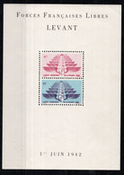 Levant  Bloc Feuillet N°1* Neuf Charnière Trace Pli D'angle En Haut à Droite  Cote : 40,00 € - Unused Stamps