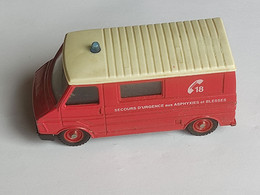 POMPIER Véhicule De Pompier - 1976 - 1/50 CITROËN C35 VSAB Secours D'urgence Aux Asphyxiés Et Blessés N° 36 - Solido