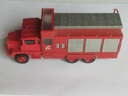 POMPIER Berliet GBC KT Dépollution Sapeurs Pompiers 18 - Solido 1/50 - N°37 - Solido