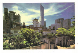 POST CARD FROM HONG KONG ( Années 80 ) / GOVERNMENT HOUSE WITH THE BANK OF CHINA & THE H.K. BANK IN THE BACKGROUND - Chine (Hong Kong)