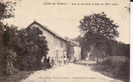 Camp De Mailly Rue De Grenoble Et Cafe - Mailly-le-Camp