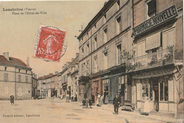 LENCLOITRE. - Place De L'Hôtel De Ville. Belle Carte Couleur - Lencloitre