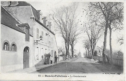 23 - Creuse - DUN LE PALLETEAU - DUN LE PALESTEL - GENDARMERIE ANIMEE - CPA 1905 - Dun Le Palestel