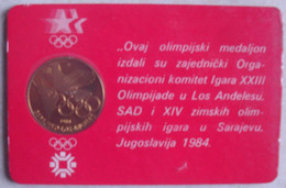 Médaille Jeux Olympiques 1984 - Eté Et Hivers - Los Angeles Et Sarajevo - Colombe - Flamme - Habillement, Souvenirs & Autres
