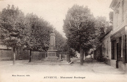 AUNEUIL  -  Monument Boulenger - Auneuil