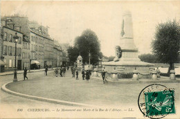 Cherbourg * Le Monument Aux Morts Et Rue De L'abbaye * Place - Cherbourg