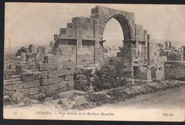 Tebessa (Algérie) Porte Latérale De  La Basilique Byzantine  (PPP36029)) - Tebessa