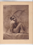 Gravure Nu Féminin Académique Femme Nue érotisme Risque Signé Au Crayon LARYEW 28 X 22 - Posters