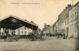 Machecoul * Les Halles Et La Rue Du Marché * Marchands Foire * Villageois - Machecoul