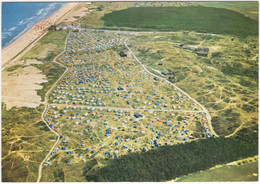 Kampeerterrein Nes Met Noordzeestrand In Vogelvlucht - Ameland - (Wadden, Nederland) Aerophoto-Schiphol 30607A - Ameland