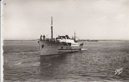 85 - ILE D' YEU - "Insula Oya" - Bateau Faisant Le Service Entre Croix De Vie Et L' Ile D' Yeu - Ile D'Yeu