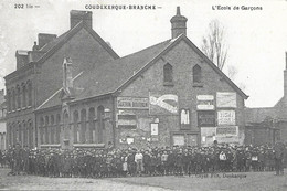 59.  COUDEKERQUE BRANCHE.  L'ECOLE DES GARçONS.  GROS PLAN.  GROSSE ANIMATION. PUBS. GUERIN-BOUTRON, VICHY, - Coudekerque Branche