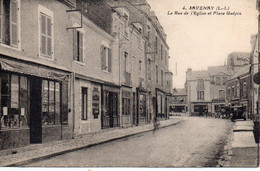 Savenay La Rue De L'Eglise La Place Guépin Commerces - Savenay