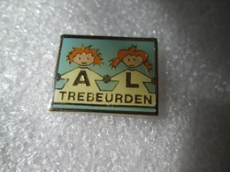 PIN'S   A L  TREBEURDEN - Administrations