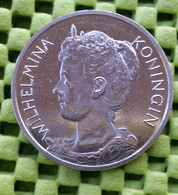 KONINGIN WILHELMINA RABOBANK 100 JAAR. -  The Netherlands - Foto's  For Condition. (Originalscan !!) - Souvenirmunten (elongated Coins)