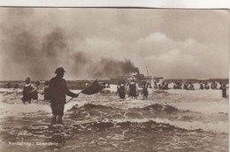 B1077) NORDERNEY - STRANDBILD - Badende Und Dampfer Im Hintergrund - Super DETAIL AK Sehr Alt ! - Norderney