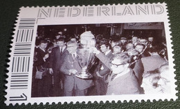 Nederland - NVPH - Persoonlijk Postfris - Voetbal - Feyenoord - Europa Cup - Tonen Van De Beker - Persoonlijke Postzegels