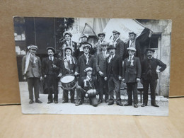 THAUVENAY (18) Carte Photo Groupe De Conscrits Tambour De Ville RARE - Sonstige & Ohne Zuordnung