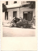 18 RUE CAROLINE MONACO MONTE CARLO  Photo 1944 - 6x9cm Bombardement Automobile - Oorlog, Militair