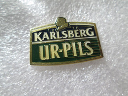 PIN'S    BIÈRE   KARLSBERG  UR-PILS   26x20mm - Bière