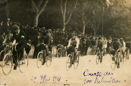 Cyclisme * Carte Photo * La Course Des 100 Kilomètres * Course Cycliste Coureurs * 29 Mai 1921 - Wielrennen