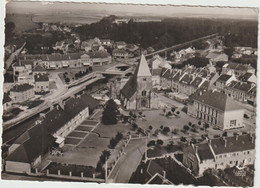 Ardennes :  LE  CHESNE   : Vue  1960 , Mairie , écoles, église , Lapie - Le Chesne