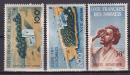 COTE DES SOMALIS - 1947 - POSTE AERIENNE YVERT N° 20/22 ** MNH - COTE = 60 EUR. - SANS CHARNIERE - Unused Stamps