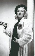 Marlene Dietrich 2 PHOTO Postcard RP - Famous Ladies