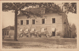 D89 - GURGY - HÔTEL DU SOUVENIR - Plusieurs Personnes à La Terrasse - Carte Sépia - Gurgy