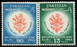PK0162 Pakistan 1961 Cooperation Day Rose 2V Engraving Edition MNH - Pakistan