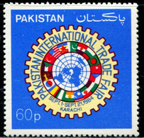 PK0172 Pakistan 1984 Expo Flag 1V MNH - Pakistan