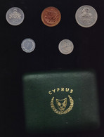 CYPRUS 1963 PROOF CONDITION  COINS SET IN OFFICIAL BANK'S CASE - Chypre