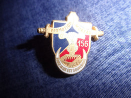 Pin's 156° Promotion " MOREAU " - Ecole De Gendarmerie - Ballard - Sabres - Militaria