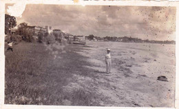 Photo Originale -militaria -1941 -Madagascar - TAMATAVE- Expedition Chenonceaux - La Plage Pres Bureaux Marine Nationale - Guerre, Militaire