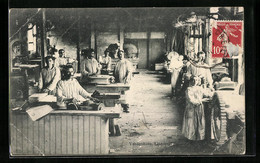 CPA Liancourt, Vandenhove, Arbeiter In Der Fabrik - Liancourt