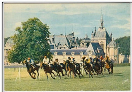 REF22.146  CHANTILLY.OISE. LE GRAND PRIX DE DIANE COURU DANS UN CADRE PRESTIGIEUX AYANT POUR FOND LE CHATEAU - Hippisme