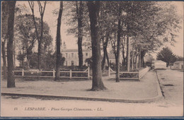 Lesparre, Place Georges Clémenceau (Gironde) Timbrée Mais Non Circulé - Lesparre Medoc
