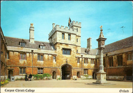 POSTCARD.  GREAT BRITAIN. OXFORD. Corpus Christi College. - Oxford
