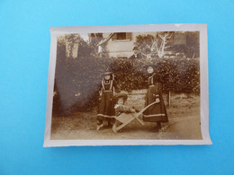 PHOTO ALBUMINEE - 44 SAINT-NAZAIRE -  VILLES MARTIN 1900 -  FAMILLE LAUNAY - MARCELLE - EVA - ANDRE - Places