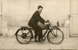 Poitiers * Carte Photo * Moto Ancienne De Marque ROVIN Type Modèle ? * Moto Motocyclette * Photographe V. Bélébeau - Poitiers