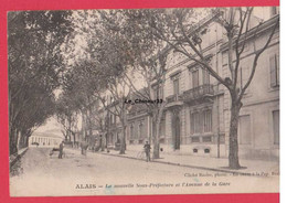 30 - ALES ( ALAIS )---La Nouvelle Sous Prefecture Et L'Avenue De La Gare. - Alès