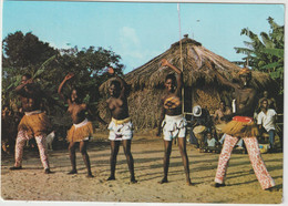 SIERRA LEONE :  Dance , Danse  Troupe  , Femme Sein   Nue - Sierra Leone