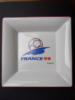 France 98  -  Coupe Du Monde De Foot-ball 1998  -  Cendrier - Porcelana