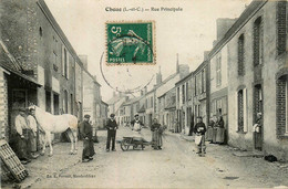 Choué * La Rue Principale Du Village * Villageois * Maréchal Ferrant - Autres & Non Classés