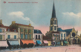 MIREBEAU-en-POITOU. - La Place. Carte Couleur RARE - Mirebeau