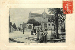 Alzonne * Avenue De La Gare Et école Communale * Villageois - Altri & Non Classificati