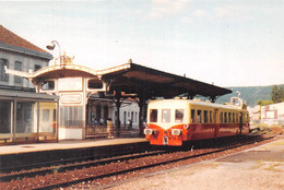 39-LONS-LE-SAUNIER-L'X -4039 EN GARE - Lons Le Saunier