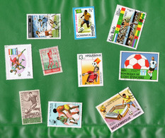4  DEPORTES -Fútbol De Cabo Verde,Costa De Marfil,Domínica,Cuba,Checoeslovakia,Hungría,Mozambique,Paraguay Y Rumania - Used Stamps